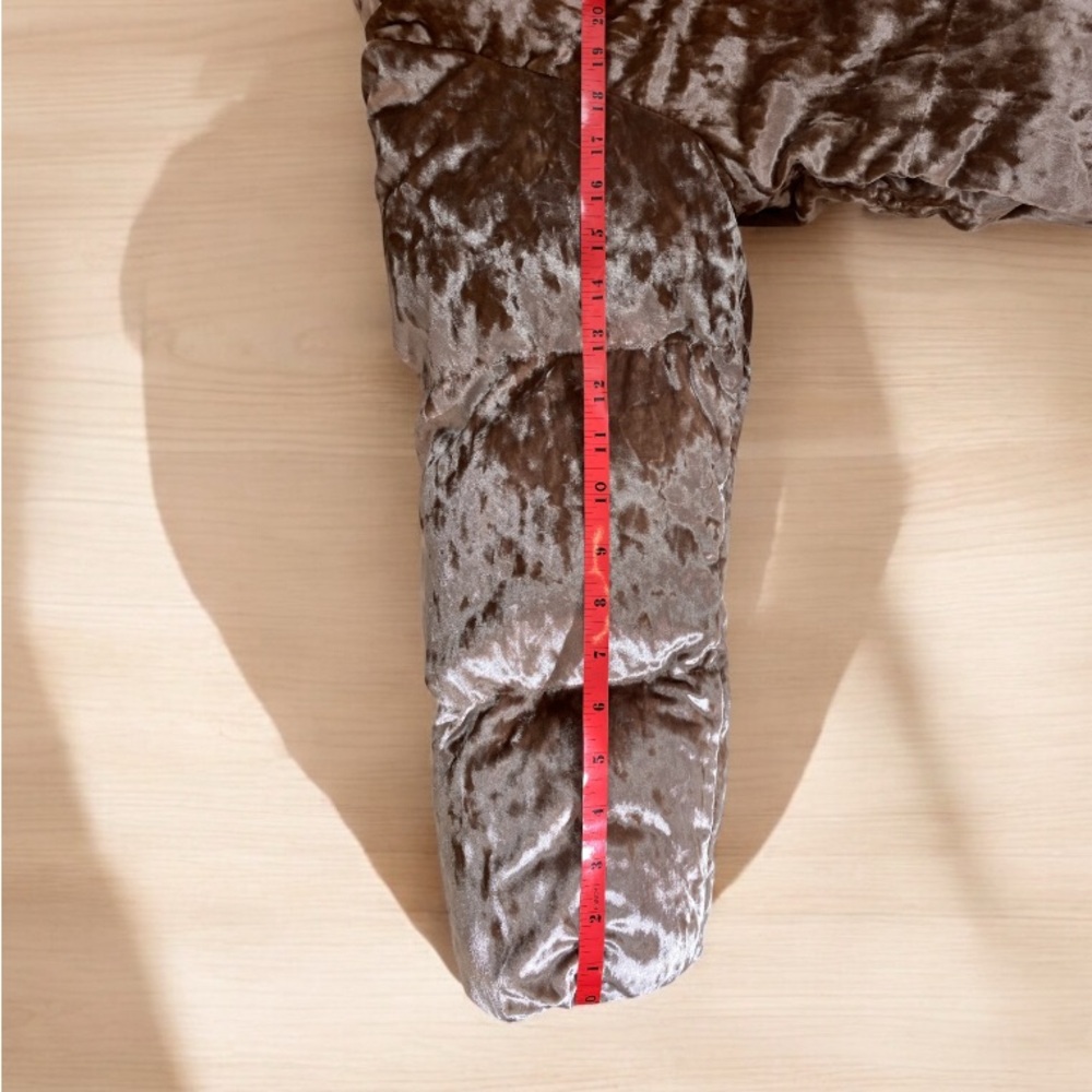 Fabletics Medium size Light Pink Velvet Women's puffer Jacket. - Picture 9 of 9